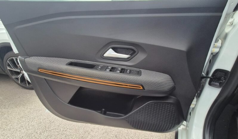 
								Dacia SANDERO STEPWAY TCE ECO-G COMFORT 2022 completo									