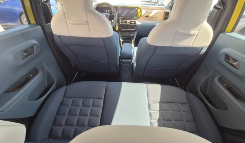 
								Fiat GRANDE PANDA HYBRID LA PRIMA 2025 completo									