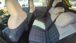 
										Fiat GRANDE PANDA HYBRID LA PRIMA 2025 completo									