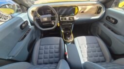 
										Fiat GRANDE PANDA HYBRID LA PRIMA 2025 completo									