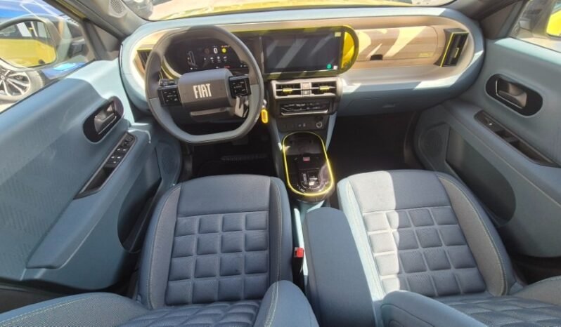 
								Fiat GRANDE PANDA HYBRID LA PRIMA 2025 completo									