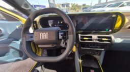 
										Fiat GRANDE PANDA HYBRID LA PRIMA 2025 completo									