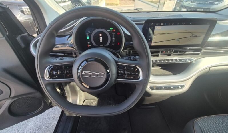 
								Fiat 500 ICON BERLINA 42KWH 2021 completo									