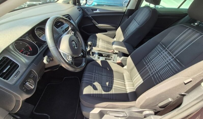 
								Volkswagen GOLF VII TDI LOUNGE 2015 completo									