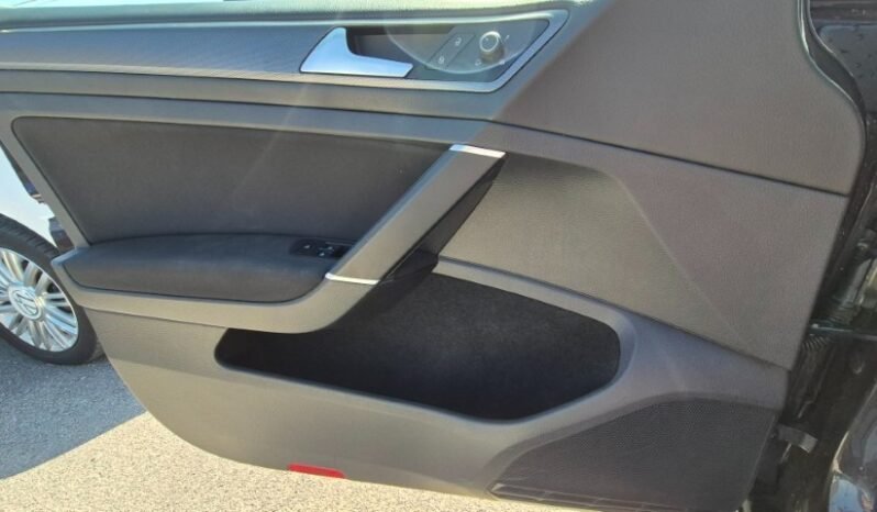 
								Volkswagen GOLF VII TDI LOUNGE 2015 completo									
