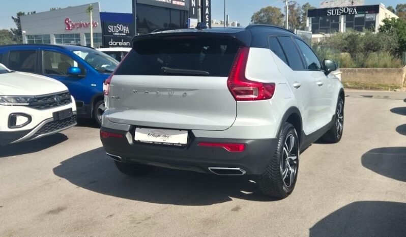 
								VOLVO XC40 D3 GEARTRONIC R-DESIGN 2019 completo									