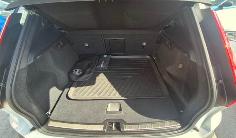 
								VOLVO XC40 D3 GEARTRONIC R-DESIGN 2019 completo									