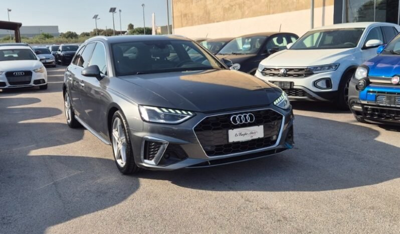 
								Audi A4 AVANT 35 TDI S-TRONIC S-LINE 2022 completo									