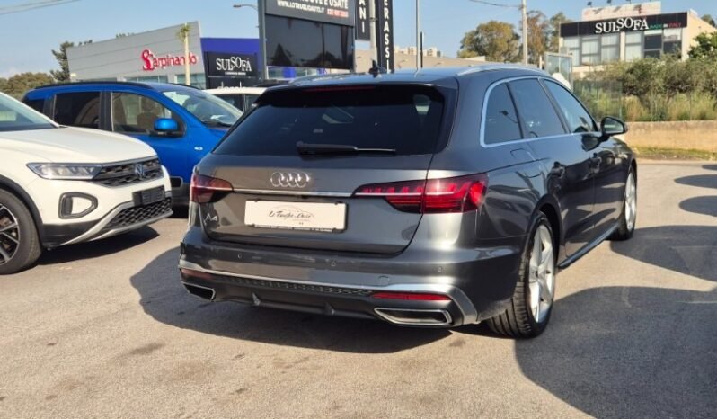 
								Audi A4 AVANT 35 TDI S-TRONIC S-LINE 2022 completo									