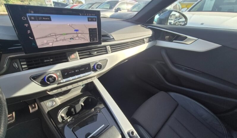 
								Audi A4 AVANT 35 TDI S-TRONIC S-LINE 2022 completo									