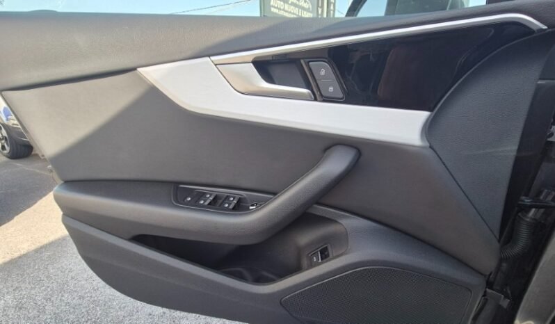 
								Audi A4 AVANT 35 TDI S-TRONIC S-LINE 2022 completo									