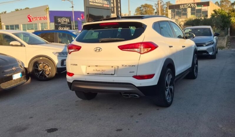 
								Hyundai TUCSON 4WD AUT. X-POSSIBLE TETTO APRIBILE 2017 completo									