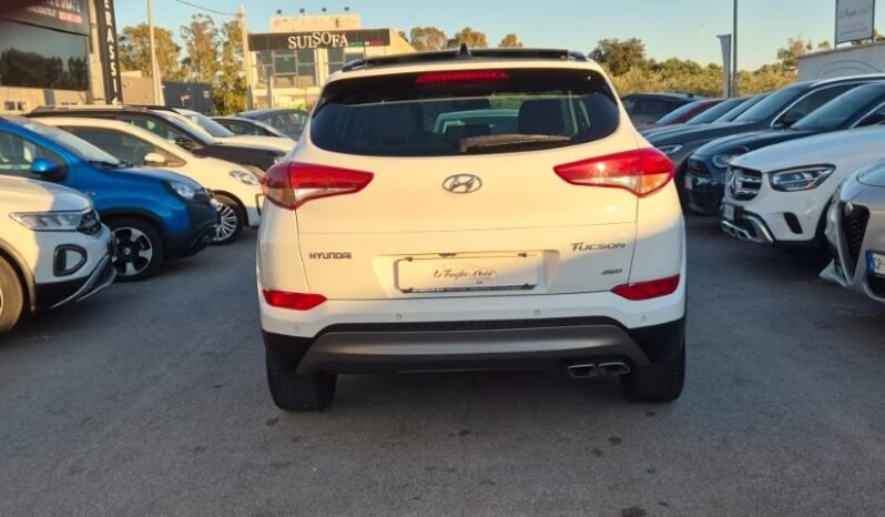 
								Hyundai TUCSON 4WD AUT. X-POSSIBLE TETTO APRIBILE 2017 completo									
