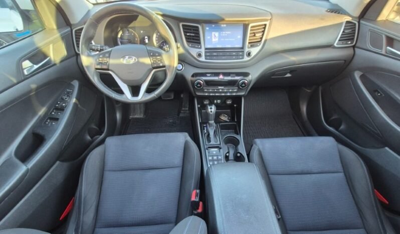 
								Hyundai TUCSON 4WD AUT. X-POSSIBLE TETTO APRIBILE 2017 completo									