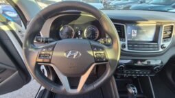 
										Hyundai TUCSON 4WD AUT. X-POSSIBLE TETTO APRIBILE 2017 completo									