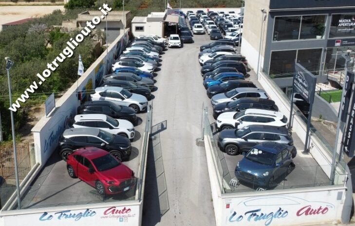 
								Volkswagen T-ROC ACT DSG STYLE 2026 completo									