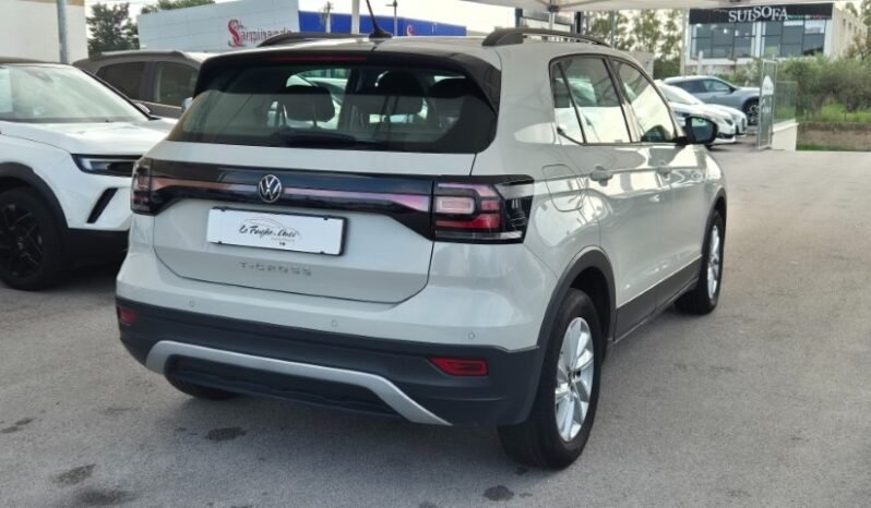 
								Volkswagen T-CROSS TSI LIFE 2023 completo									