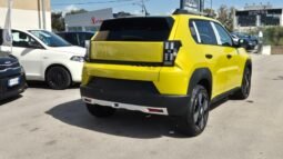 
										Fiat GRANDE PANDA HYBRID LA PRIMA 2025 completo									