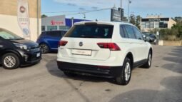 
										Volkswagen TIGUAN TDI DSG 2018 completo									
