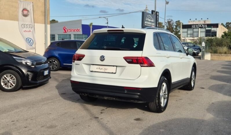 
								Volkswagen TIGUAN TDI DSG 2018 completo									