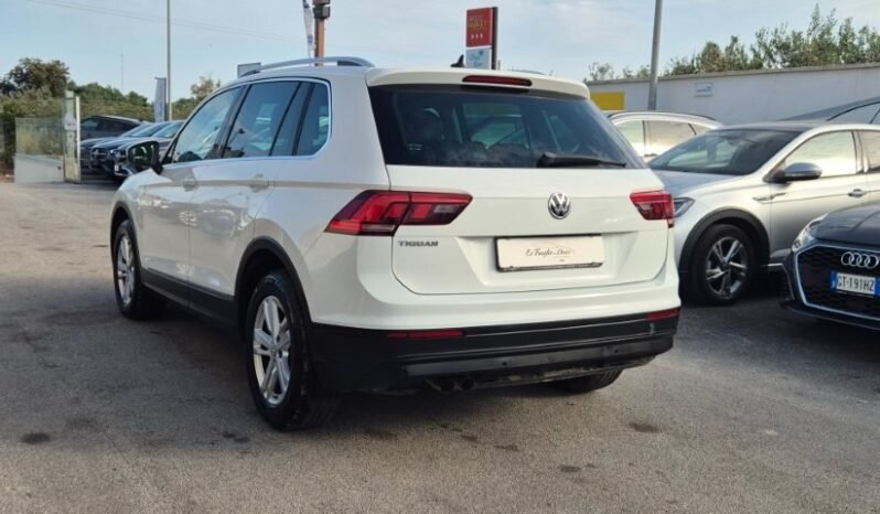 
								Volkswagen TIGUAN TDI DSG 2018 completo									
