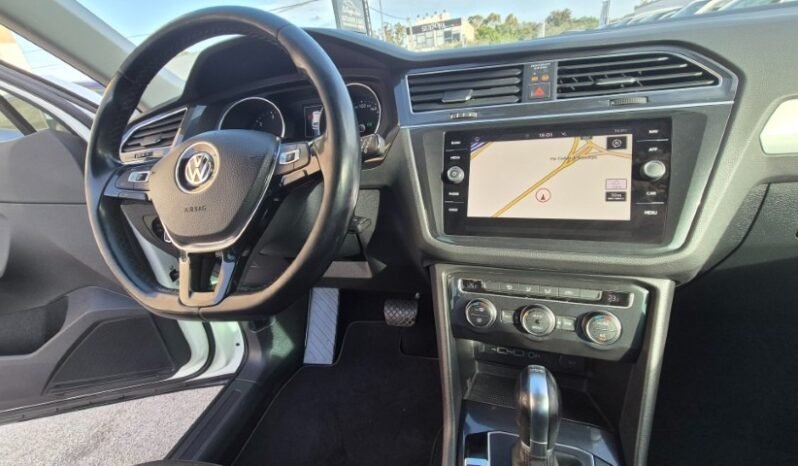 
								Volkswagen TIGUAN TDI DSG 2018 completo									
