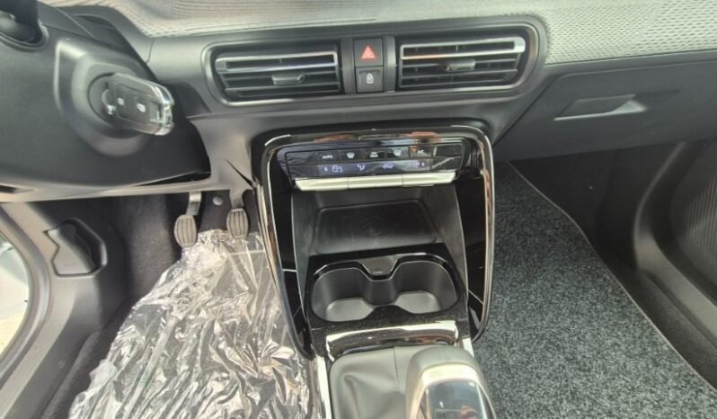 
								Citroen C3 PURE TECH MAX (B-COLOR) 2026 completo									