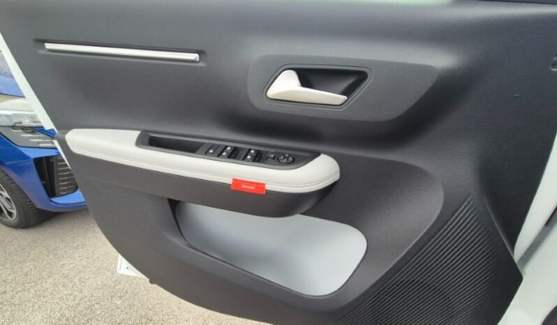
								Citroen C3 PURE TECH MAX (B-COLOR) 2026 completo									