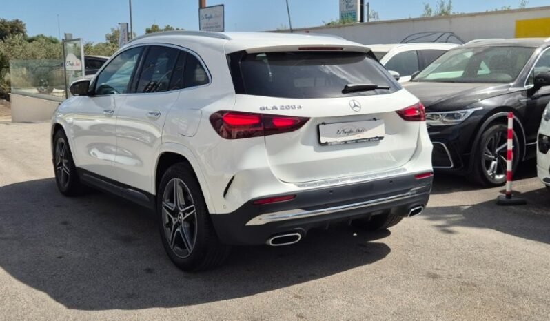 
								Mercedes GLA 200D PREMIUM (AMG) 2024 completo									
