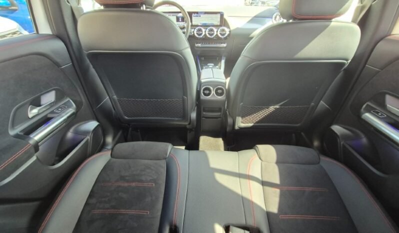 
								Mercedes GLA 200D PREMIUM (AMG) 2024 completo									