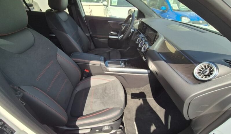 
								Mercedes GLA 200D PREMIUM (AMG) 2024 completo									