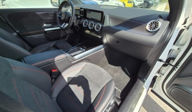 
								Mercedes GLA 200D PREMIUM (AMG) 2024 completo									