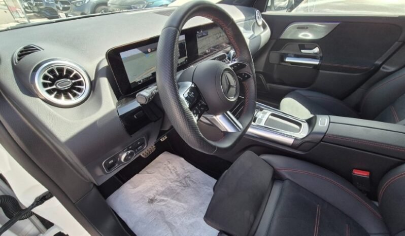
								Mercedes GLA 200D PREMIUM (AMG) 2024 completo									