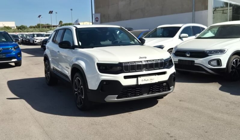 
								Jeep AVENGER TURBO SUMMIT 2024 completo									