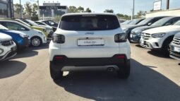 
										Jeep AVENGER TURBO SUMMIT 2024 completo									