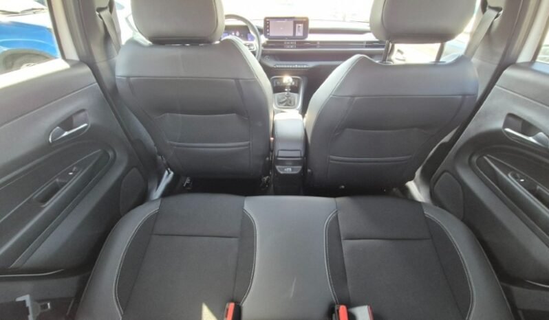 
								Jeep AVENGER TURBO SUMMIT 2024 completo									