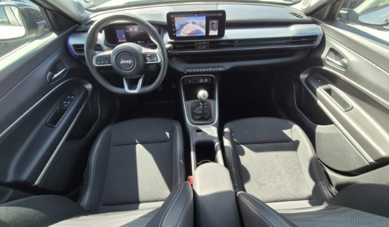 
								Jeep AVENGER TURBO SUMMIT 2024 completo									