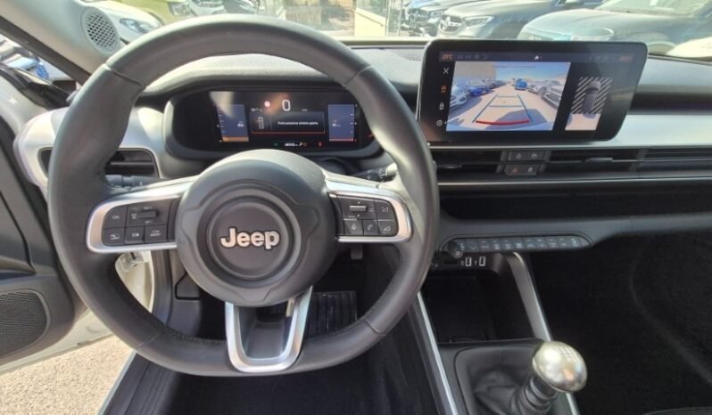
								Jeep AVENGER TURBO SUMMIT 2024 completo									