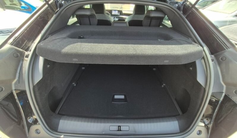 
								Peugeot 3008 HYBRID E-DCS6 ALLURE 2025 completo									