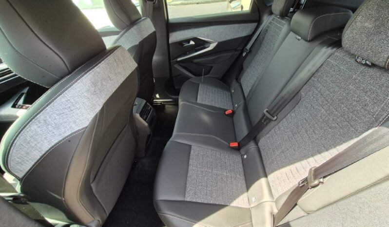 
								Peugeot 3008 HYBRID E-DCS6 ALLURE 2025 completo									
