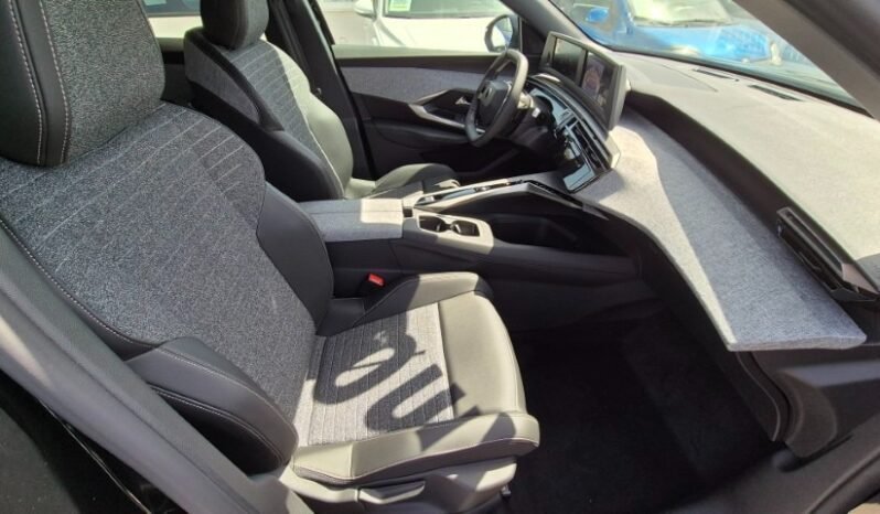 
								Peugeot 3008 HYBRID E-DCS6 ALLURE 2025 completo									