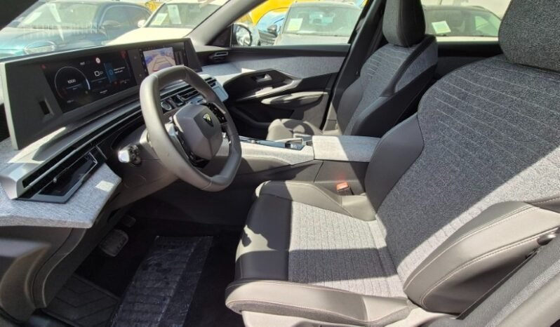 
								Peugeot 3008 HYBRID E-DCS6 ALLURE 2025 completo									