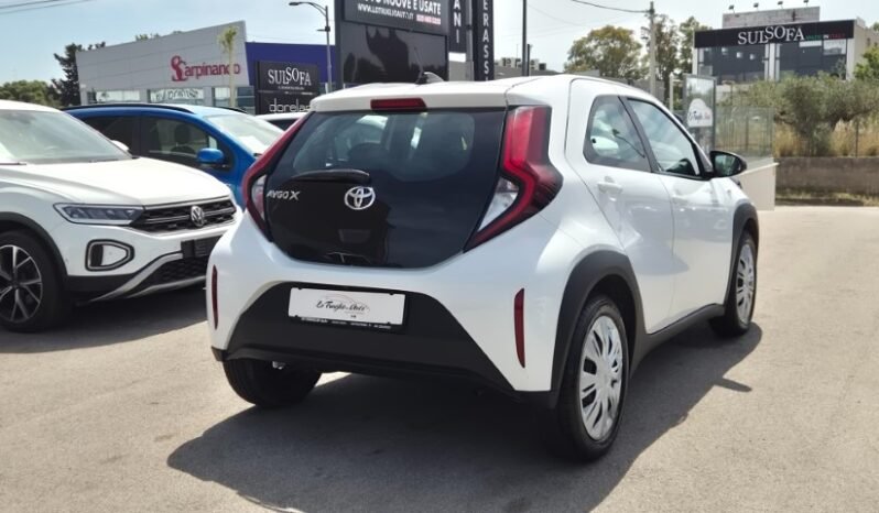 
								Toyota AYGO X VVT-I ACTIVE 2024 completo									