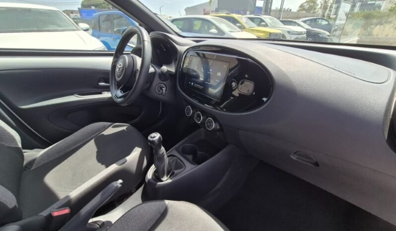 
								Toyota AYGO X VVT-I ACTIVE 2024 completo									