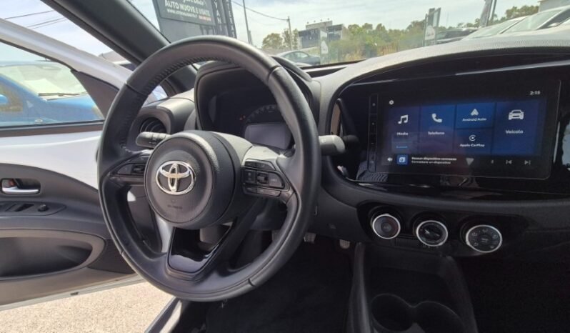 
								Toyota AYGO X VVT-I ACTIVE 2024 completo									