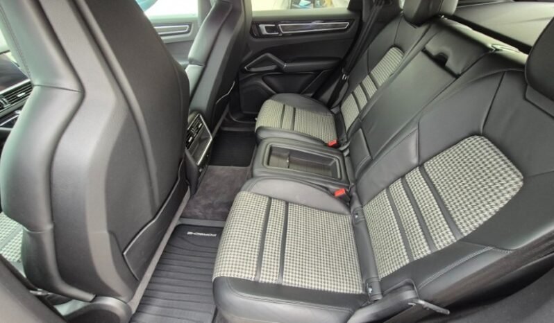 
								Porsche CAYENNE V6 PLATINIUM EDITION 2022 completo									