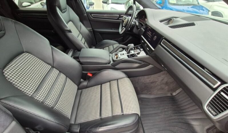 
								Porsche CAYENNE V6 PLATINIUM EDITION 2022 completo									