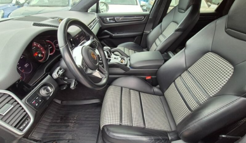 
								Porsche CAYENNE V6 PLATINIUM EDITION 2022 completo									