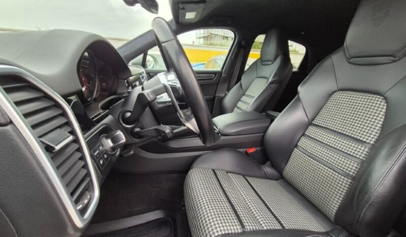 
								Porsche CAYENNE V6 PLATINIUM EDITION 2022 completo									