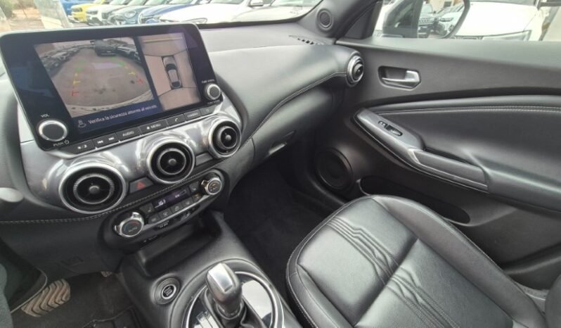 
								Nissan JUKE DIG-T TEKNA (DCT) 2023 completo									